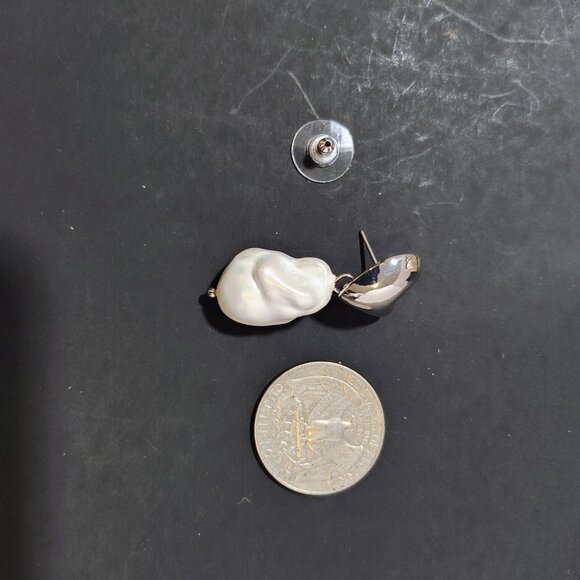 Aqua Silver Heart Rhodium Plated Imitation Pearl Drop Earrings NWT - Picture 3 of 3